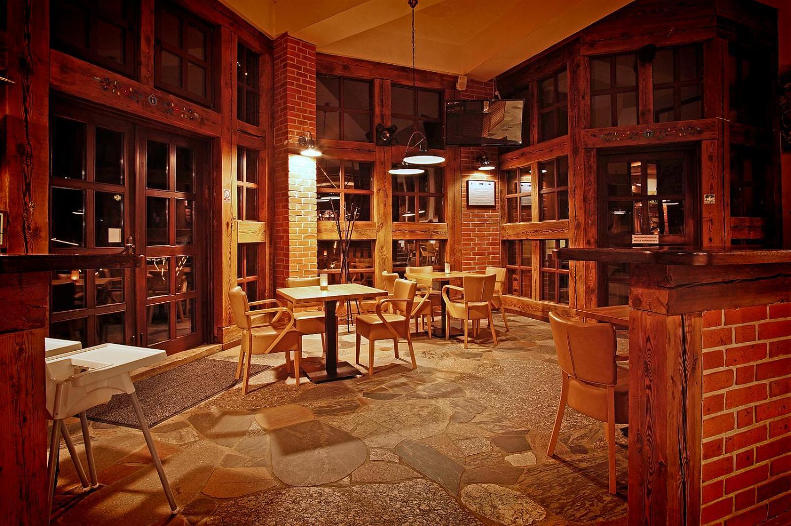 Hotel Szymbark シンバルク エクステリア 写真